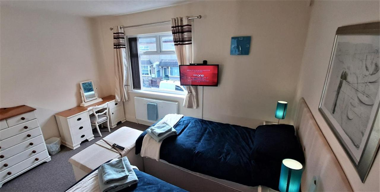 Grimsby-cleethorpes Sleeps 7 Holiday home Grimsby