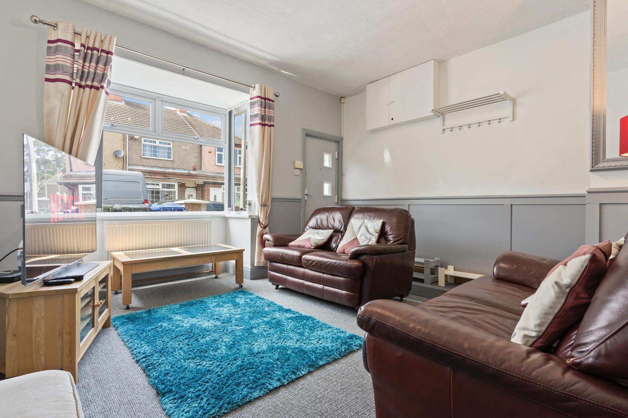 Grimsby-cleethorpes Sleeps 7 Holiday home Grimsby