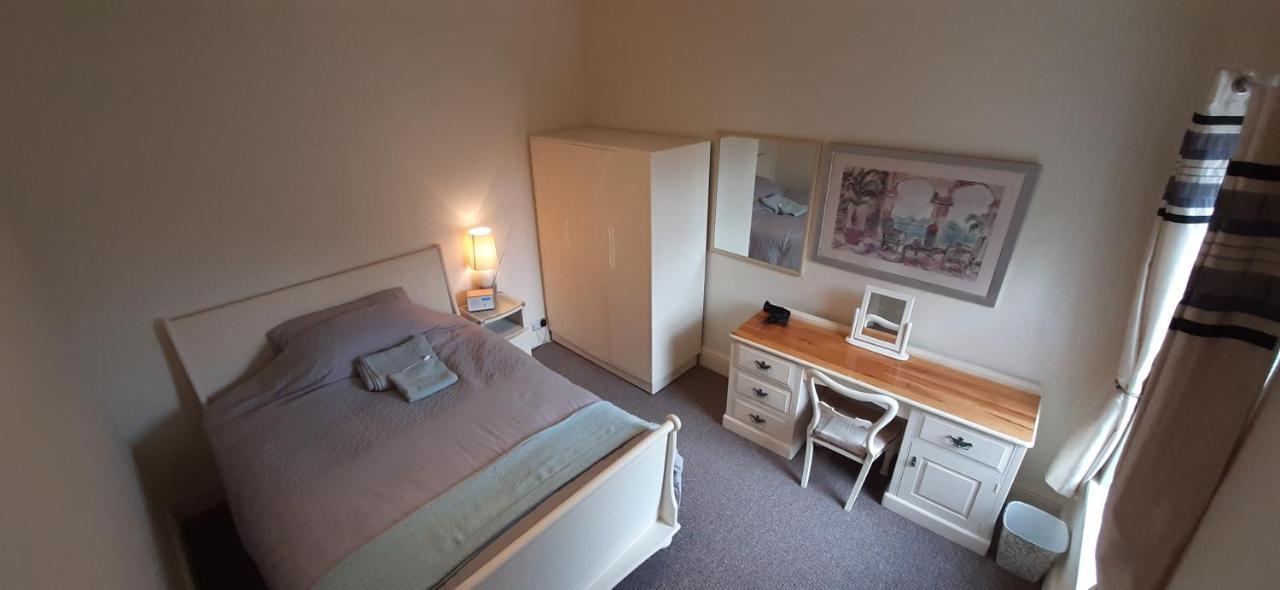 Grimsby-cleethorpes Sleeps 7 Holiday home *
