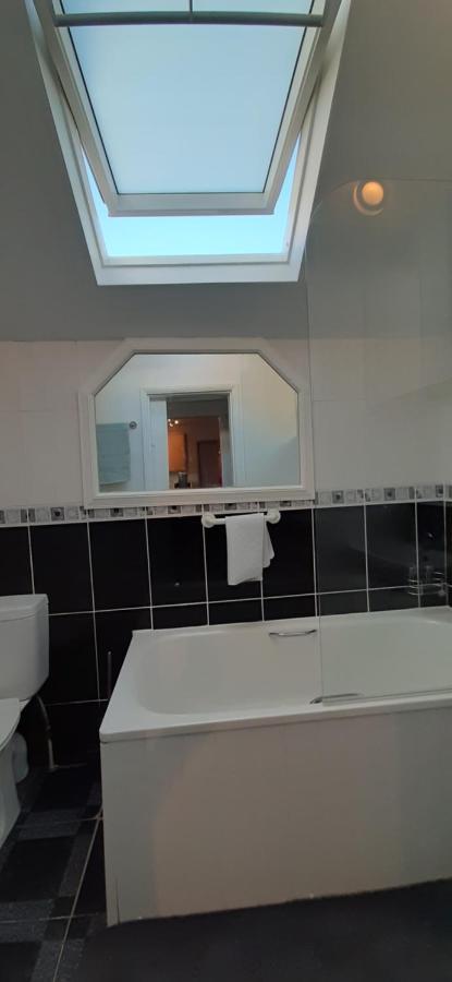 Grimsby-cleethorpes Sleeps 7 Holiday home